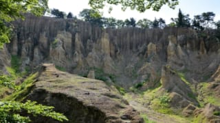 壁の中にいる!ならぬ土の中にいる!?徳島県「阿波の土柱」にやってきました!